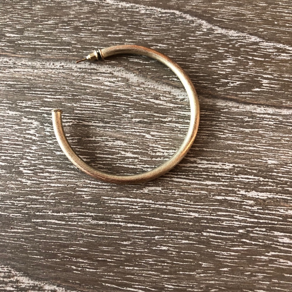 Gold Brushed “Everybody’s Favorite Hoop”